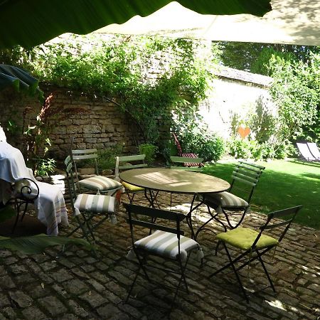 Bed and Breakfast Le Jardin De Gustave Ornans Exterior foto